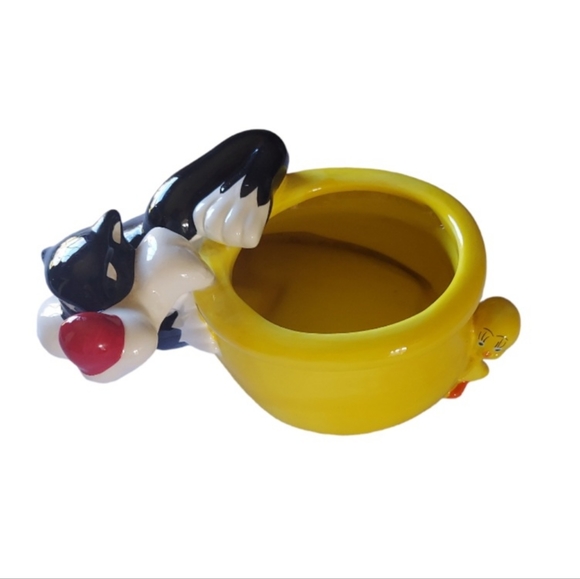 Vintage Warner Bros Looney Tunes Sylvester & Tweety Bird Yellow Ceramic Planter - Picture 2 of 7
